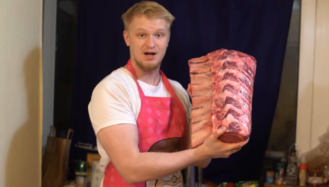 Ein Mann mit Fleisch. Quelle: YouTube Screenshot
